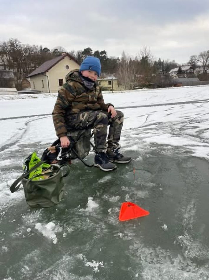 Rybolov na dírkách